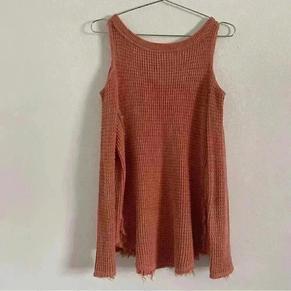 Free People Sunrise Cold Shoulder Sweater sz xs - Picture 8 of 9